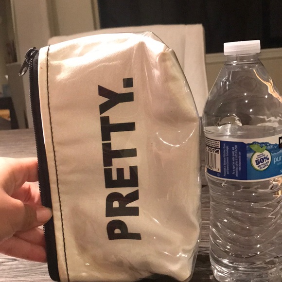 Alice and Olivia 💄 - Picture 4 of 4